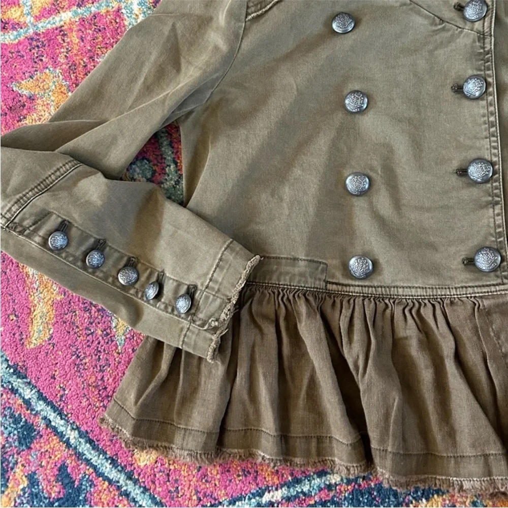 Free People | Women’s Olive Green Ruffle Hem Utility Jacket Button Accents Sz XS
